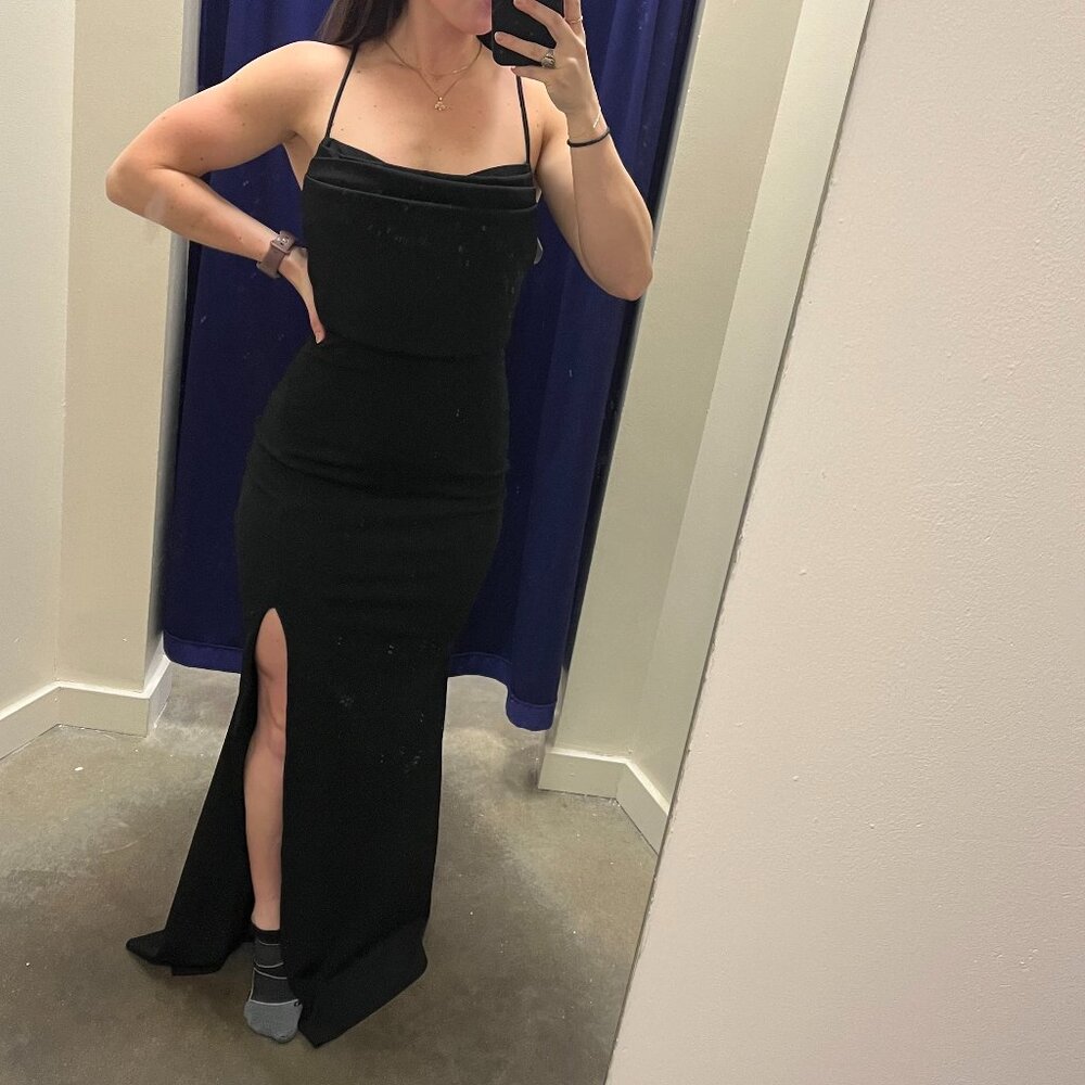 Black Windsor Semi/Formal Dress
